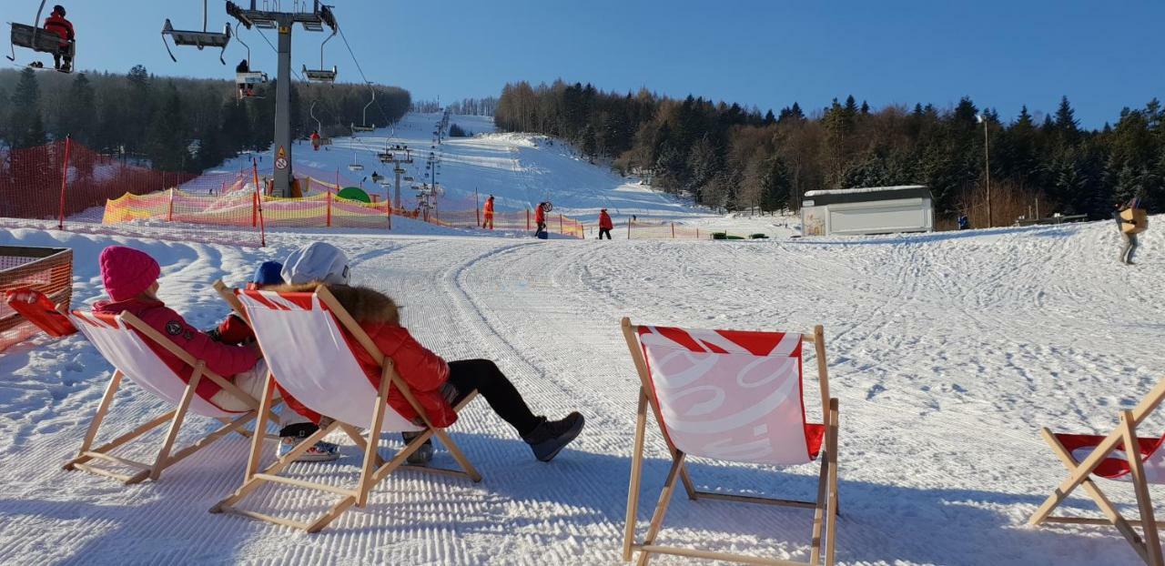 اوسترزوكي دولن Pensjonat Laworta Ski المظهر الخارجي الصورة