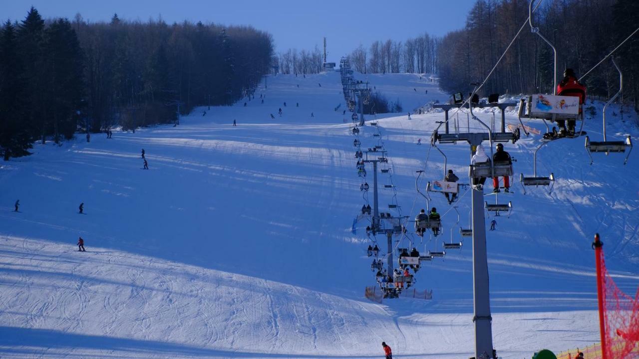 اوسترزوكي دولن Pensjonat Laworta Ski المظهر الخارجي الصورة